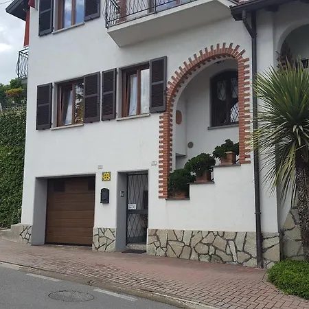 Casa Vacanze Girasole Apartment *